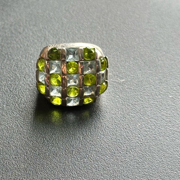 Topaz and Peridot Ring - Picture 4 of 10